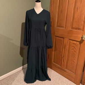 GREEN LIGHT WEIGHT LONG SLEEVE LONG DRESS SIZE M #304